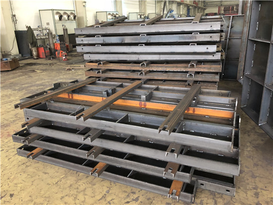 公路防撞墙模具的技术体现