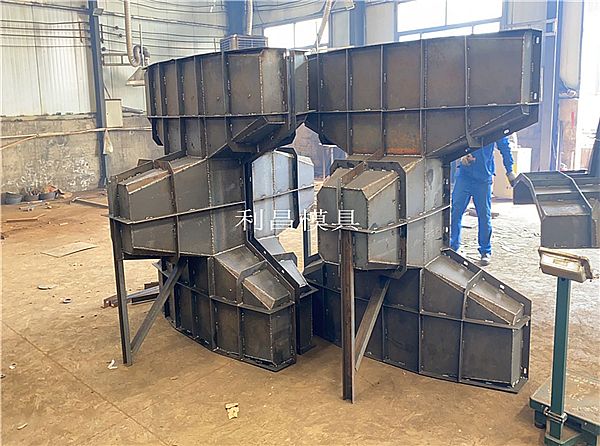 海边四角椎体模具的定义