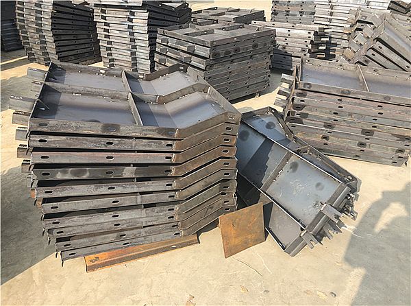 公路防撞墙钢模具
