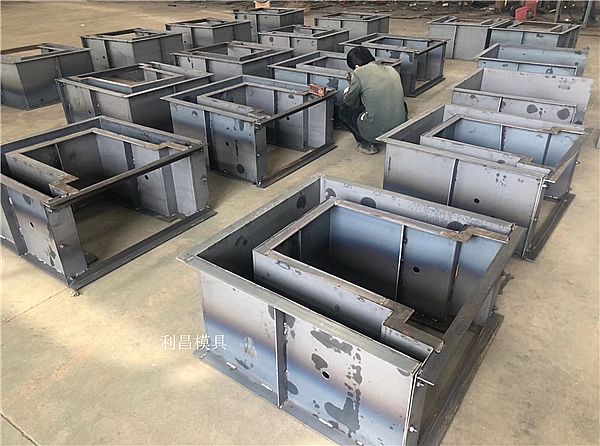 预制排水槽模具_简介