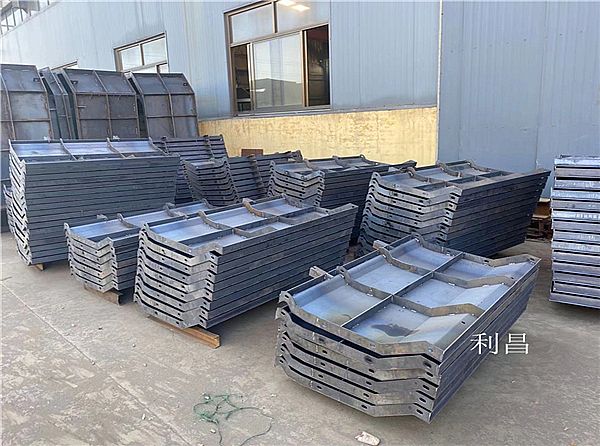 混凝土护栏钢模具