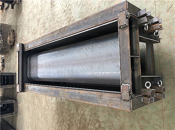 关于矩形水沟模具的介绍
