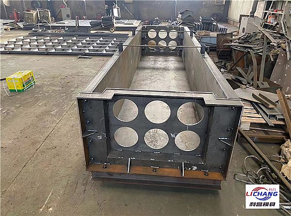 关于排管模具的介绍