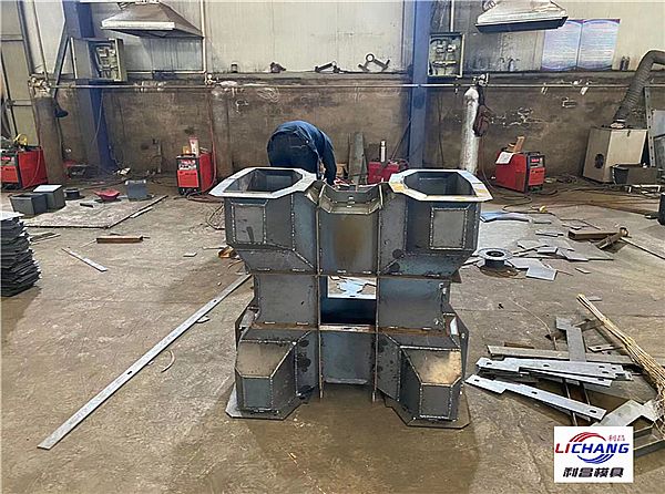 关于防浪块模具的介绍