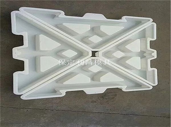 大三角联锁式护坡模具