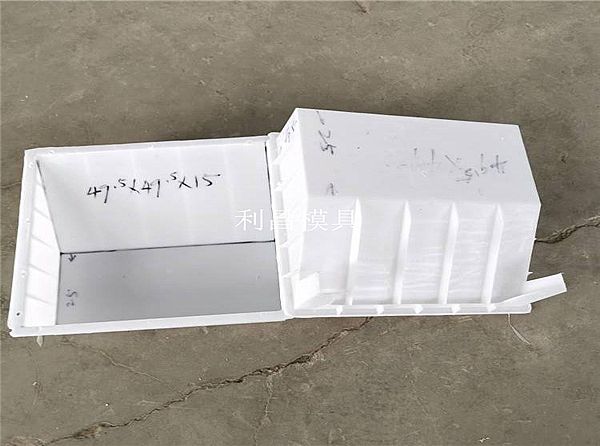 关于护肩石模具的介绍