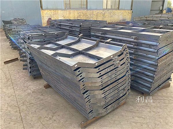 关于公路防撞墙模板的介绍