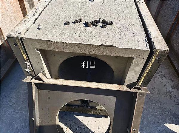 缝隙式排水沟模具_简介