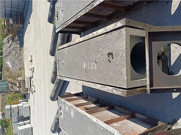 高速公路排水沟模具_简介
