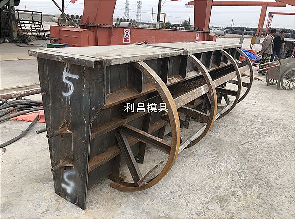 高速新泽西护栏模具_使用技术详情