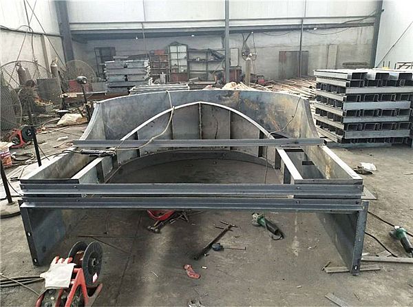 收费站安全岛模具 原来是这样的！