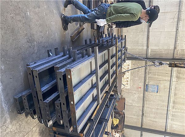 挡土板模具_简介
