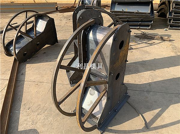 水泥隔离墩模具_简介