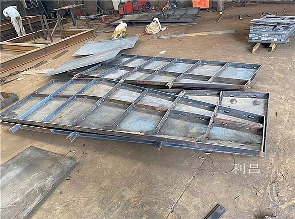 过渡翼墙模具图片及介绍